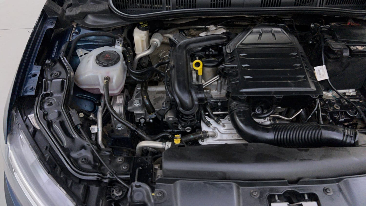 Used 2024 Volkswagen Virtus Comfortline 1.0 TSI MT Petrol Manual engine ENGINE RIGHT SIDE VIEW