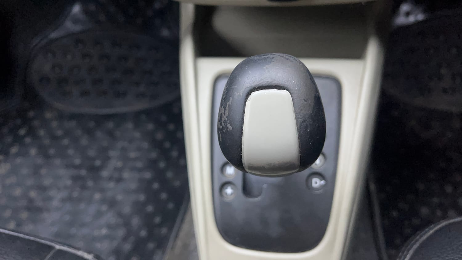 Used 2015 Maruti Suzuki Alto K10 VXi AMT Petrol Automatic interior GEAR  KNOB VIEW