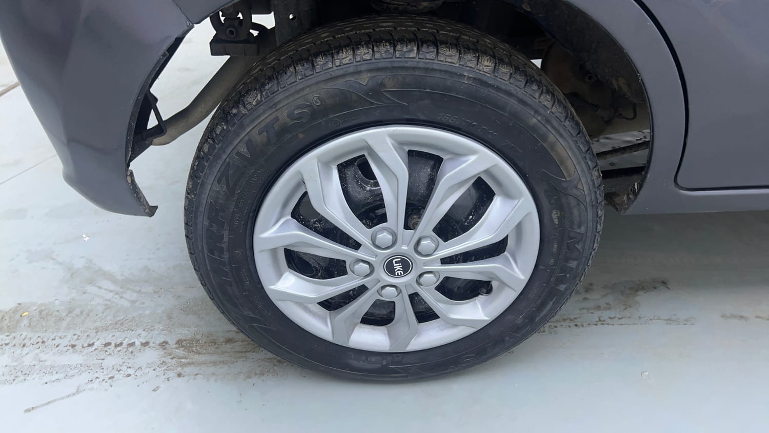 Used 2015 Maruti Suzuki Alto K10 VXi Petrol Manual tyres RIGHT REAR TYRE RIM VIEW