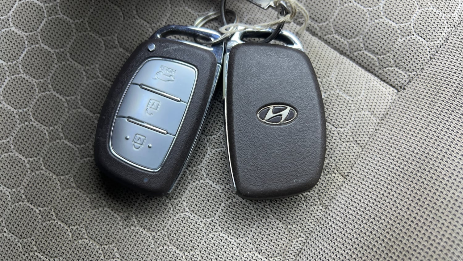 Used 2017 Hyundai Elite i20 Asta 1.2 (O) Petrol Manual extra CAR KEY VIEW