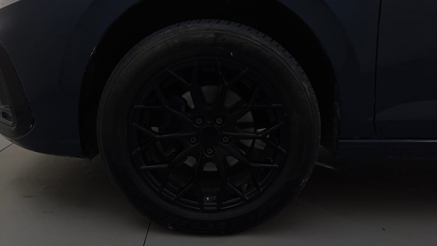Used 2024 Volkswagen Virtus Comfortline 1.0 TSI MT Petrol Manual tyres LEFT FRONT TYRE RIM VIEW