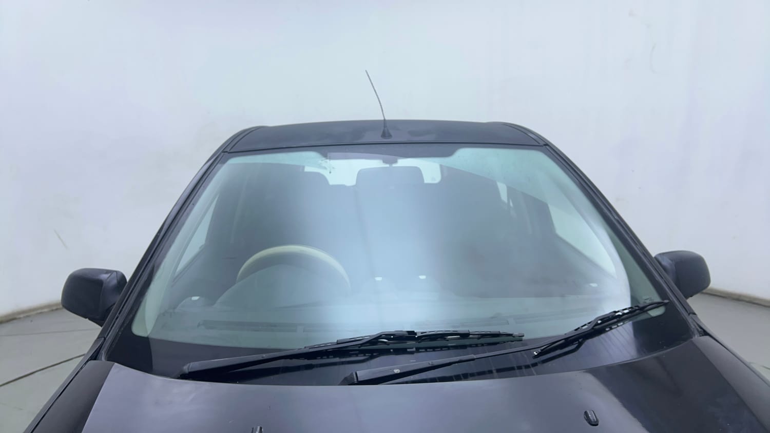 Used 2014 Ford Figo Duratorq Diesel ZXI 1.4 Diesel Manual exterior FRONT WINDSHIELD VIEW