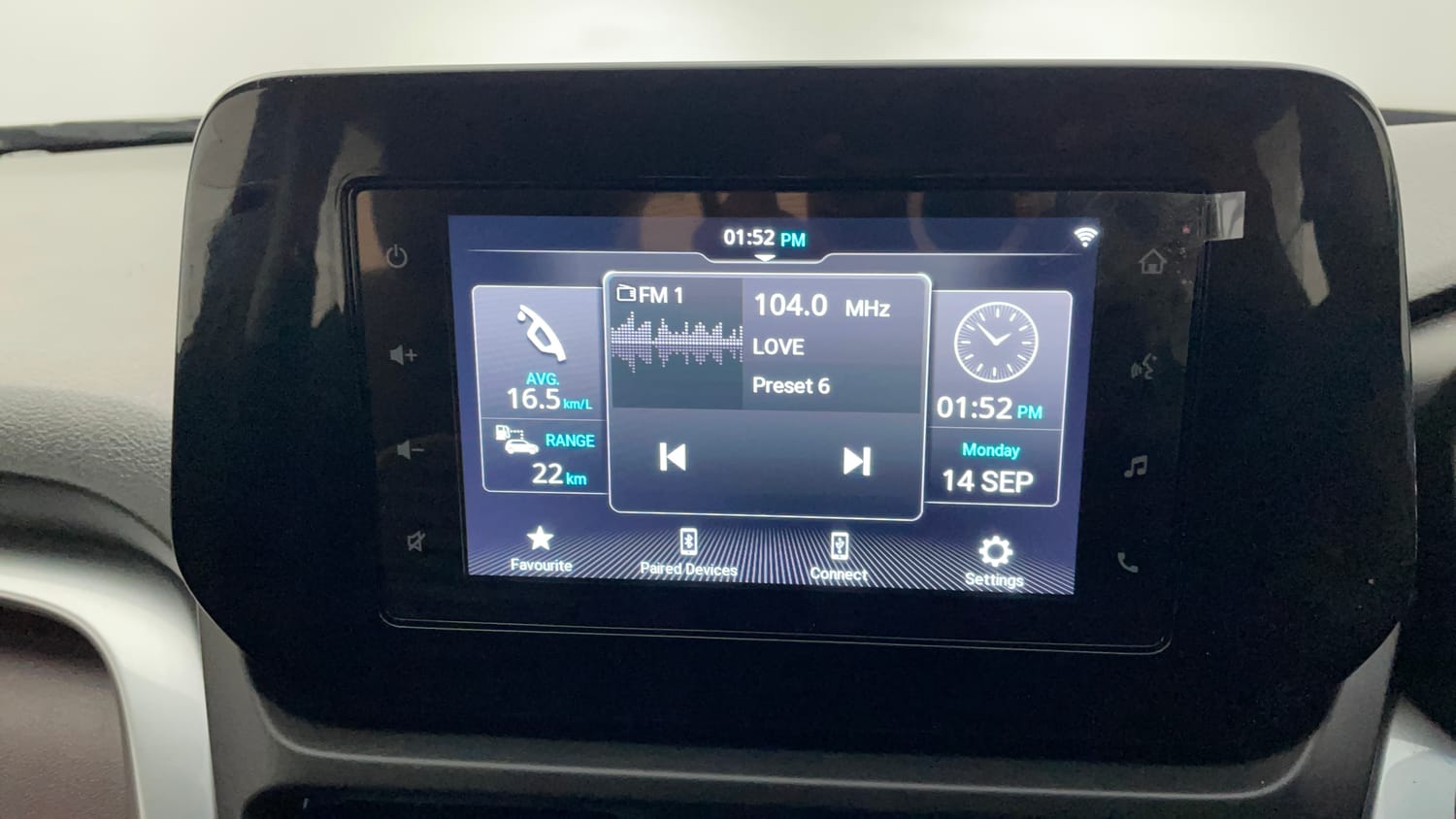 Used 2026 Maruti Suzuki Grand Vitara Delta Smart Hybrid Petrol Manual top_features Integrated (in-dash) music system