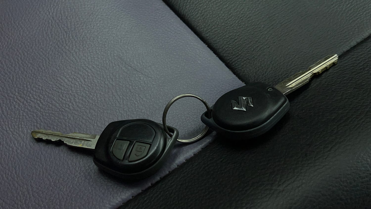 Used 2015 Maruti Suzuki Swift Dzire VXI Petrol Manual extra CAR KEY VIEW