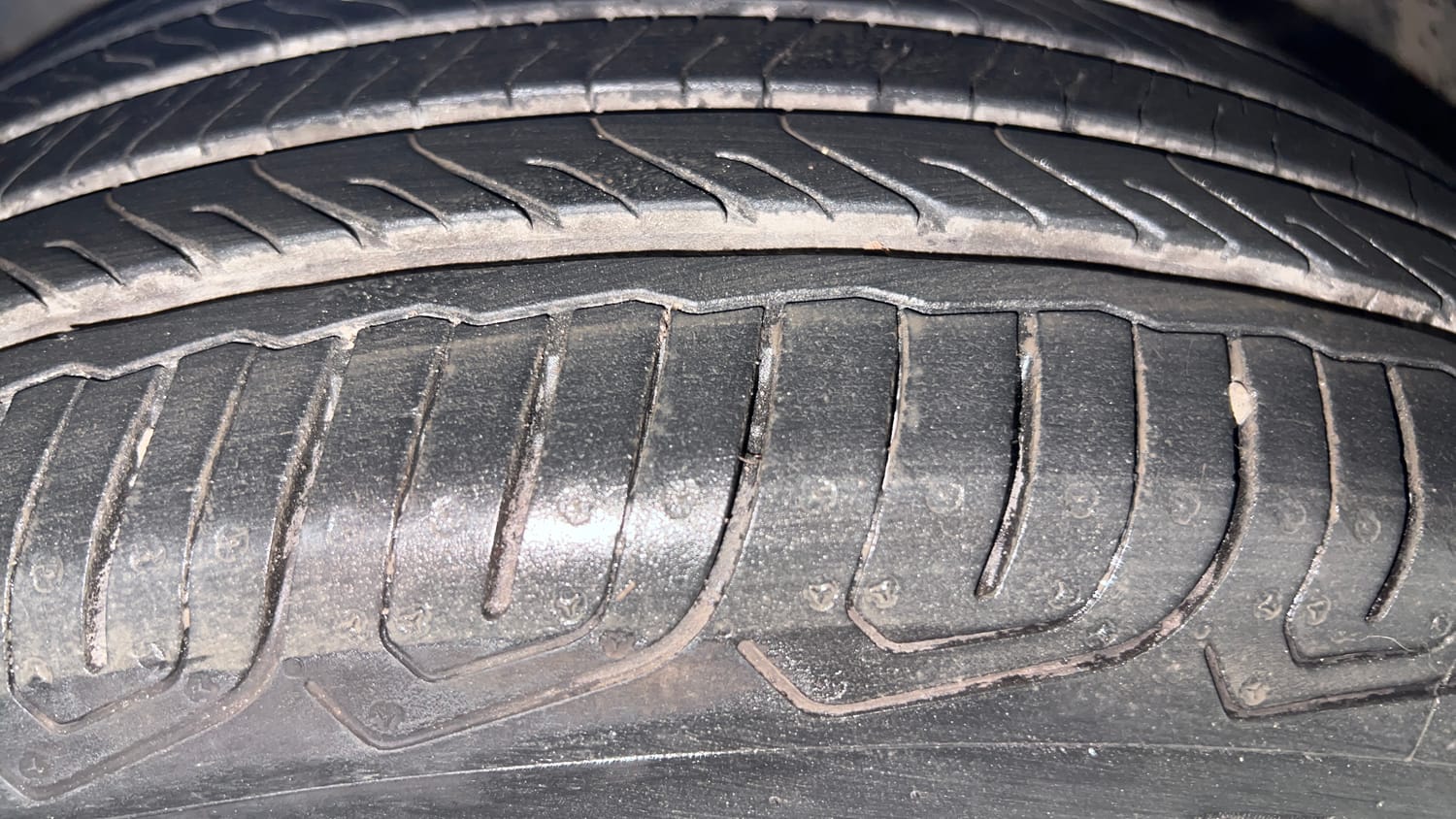 Used 2016 Ford EcoSport Titanium+ 1.5L TDCi Diesel Manual tyres RIGHT FRONT TYRE TREAD VIEW