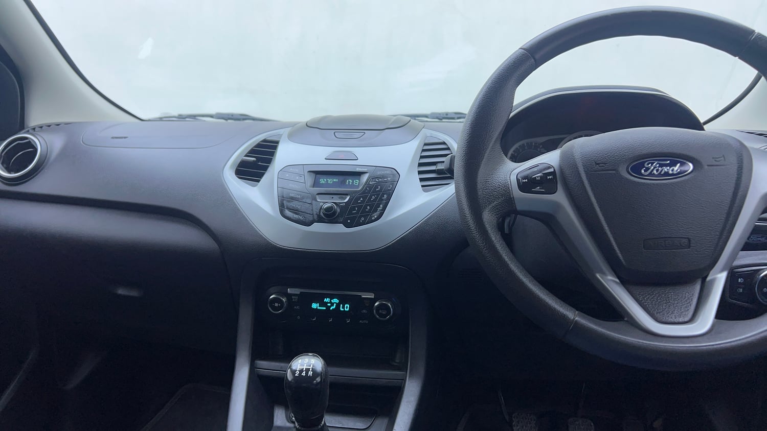 Used 2016 Ford Figo Titanium 1.2 Ti-VCT Petrol Manual interior MUSIC SYSTEM & AC CONTROL VIEW