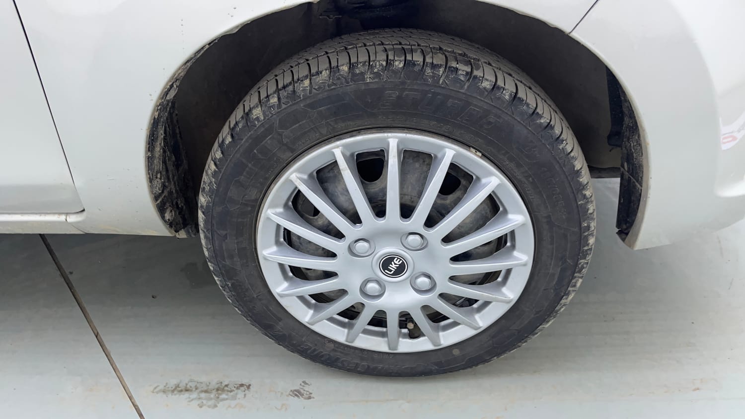 Used 2018 Maruti Suzuki Alto K10 VXi Petrol Manual tyres RIGHT FRONT TYRE RIM VIEW