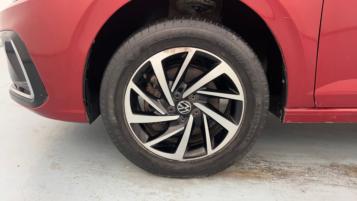 Used 2023 Volkswagen Virtus Topline 1.0 TSI MT Petrol Manual tyres LEFT FRONT TYRE RIM VIEW