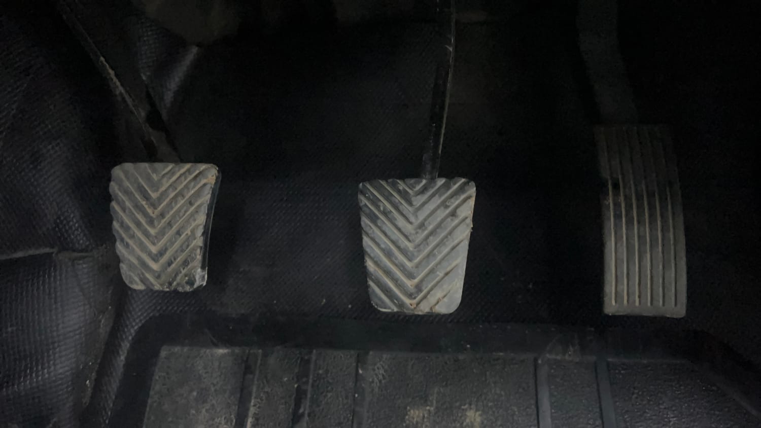 Used 2016 Hyundai Elite i20 Sportz 1.4 CRDI Diesel Manual interior PEDALS VIEW