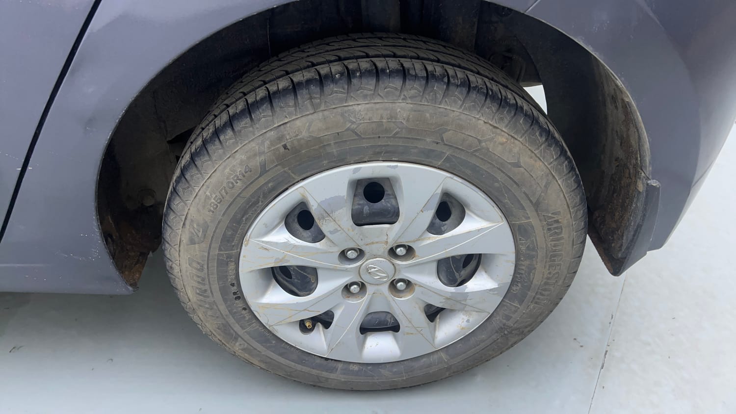 Used 2016 Hyundai Elite i20 Sportz 1.4 CRDI Diesel Manual tyres LEFT REAR TYRE RIM VIEW
