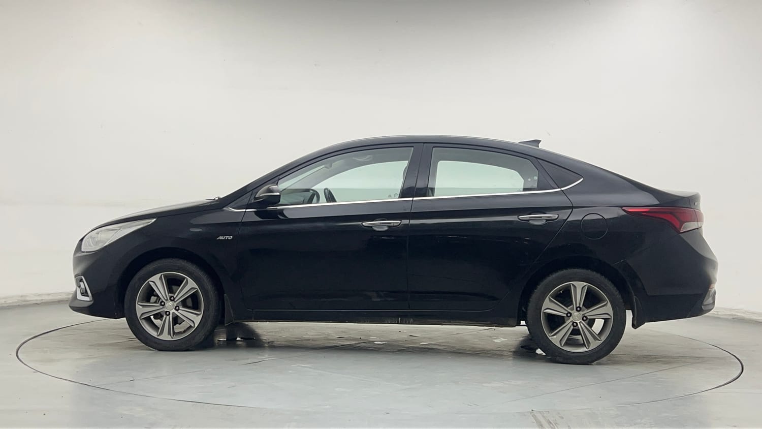 Used 2019 Hyundai Verna SX (O) 1.6 VTVT AT Petrol Automatic exterior LEFT SIDE VIEW
