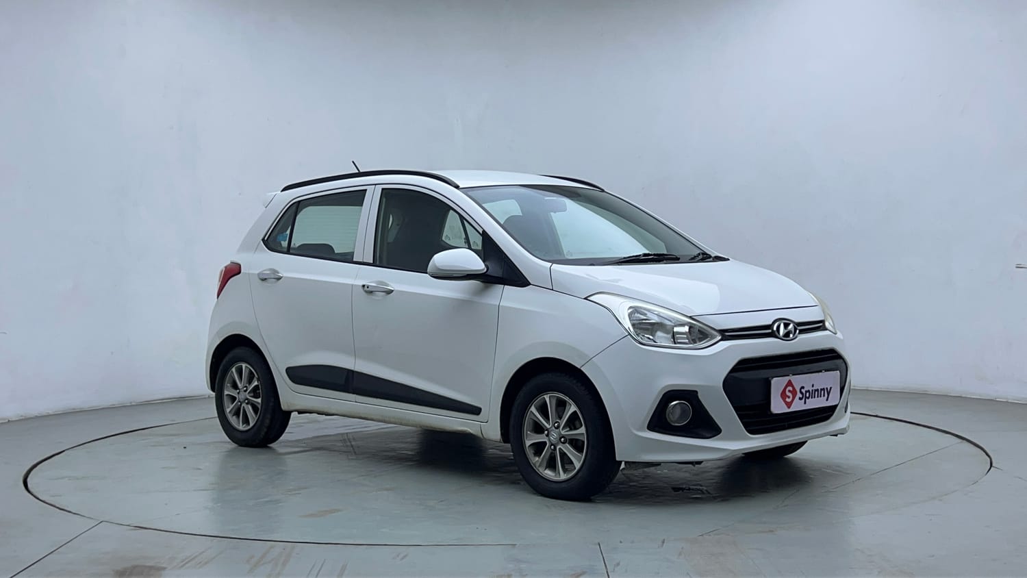 Used 2016 Hyundai Grand i10 Asta 1.2 Kappa VTVT Petrol Manual exterior RIGHT FRONT CORNER VIEW