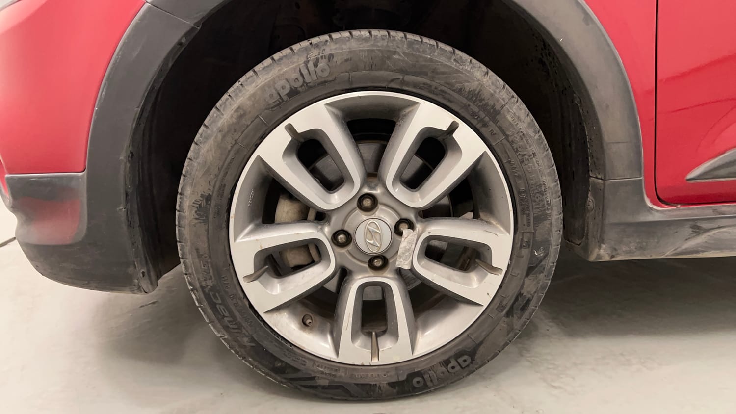 Used 2017 Hyundai i20 Active 1.2 SX Petrol Manual tyres LEFT FRONT TYRE RIM VIEW