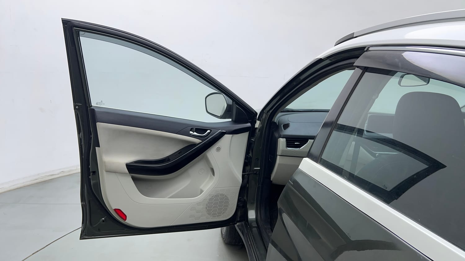 Used 2021 Tata Nexon XZ Plus Petrol Manual interior LEFT FRONT DOOR OPEN VIEW