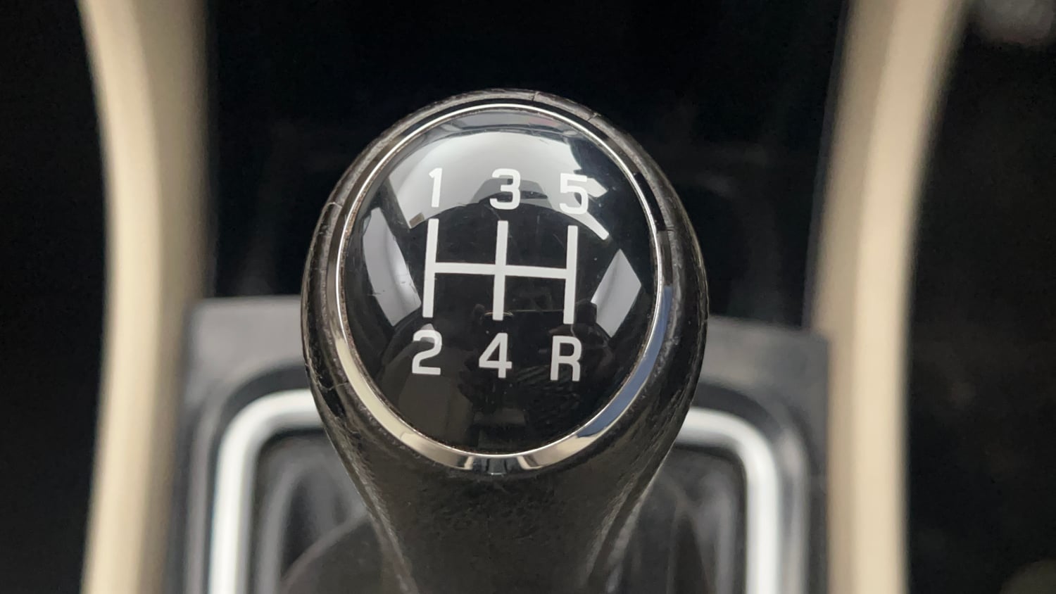Used 2018 Maruti Suzuki Ciaz Alpha Hybrid 1.5 Petrol Manual interior GEAR  KNOB VIEW