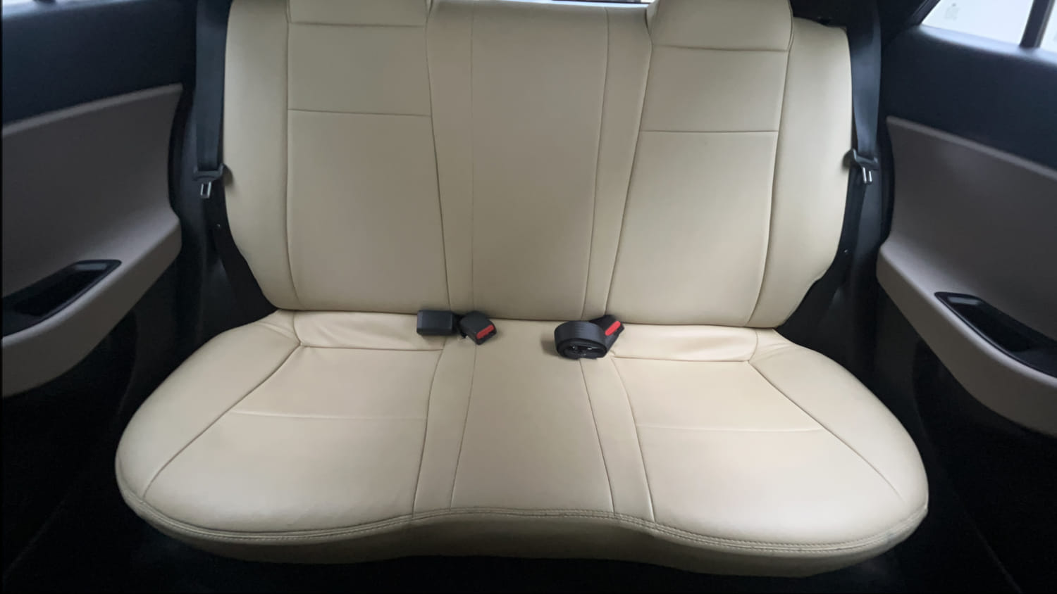 Used 2019 Hyundai Elite i20 Sportz Plus 1.2 Petrol Manual interior REAR SEAT CONDITION VIEW
