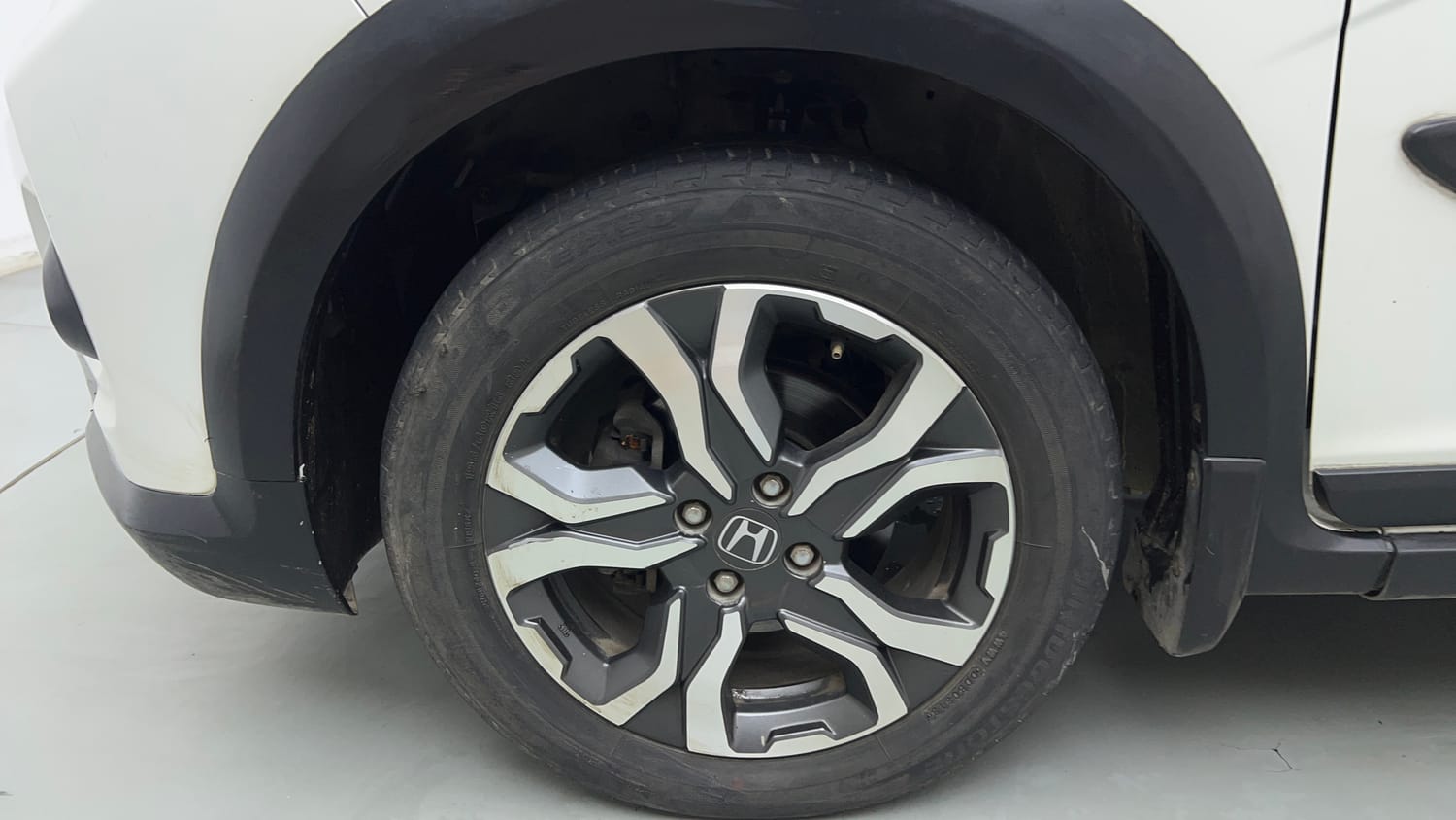 Used 2018 Honda WR-V VX MT Petrol Petrol Manual tyres LEFT FRONT TYRE RIM VIEW