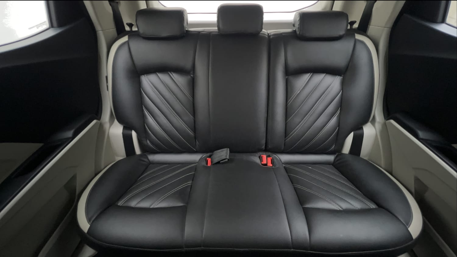 Used 2020 Mahindra XUV 300 1.2 W6 Petrol Manual interior REAR SEAT CONDITION VIEW