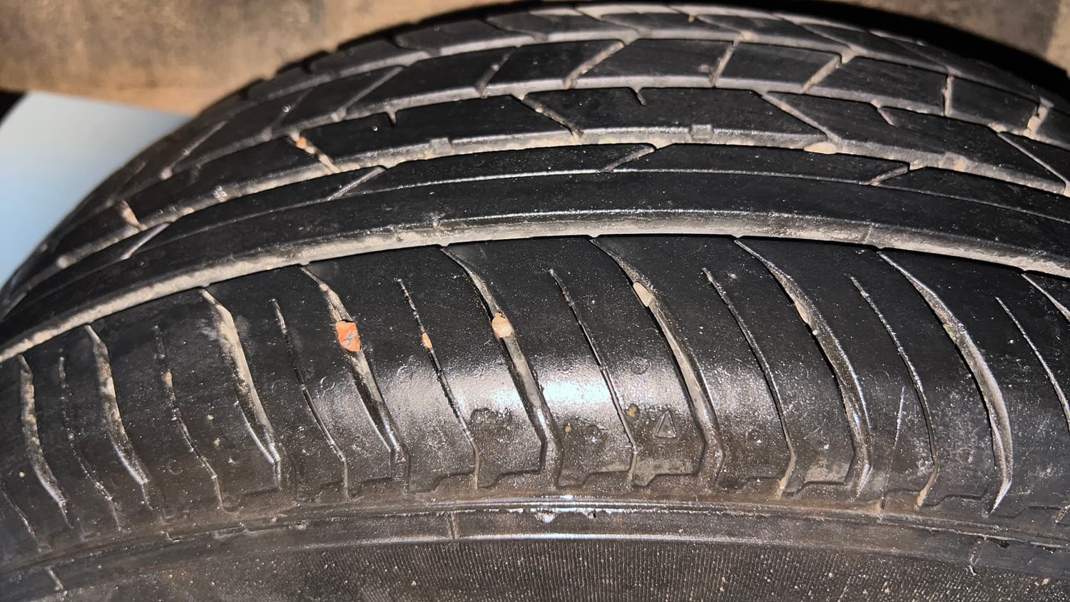 Used 2024 Nissan Magnite XV Petrol Manual tyres RIGHT REAR TYRE TREAD VIEW