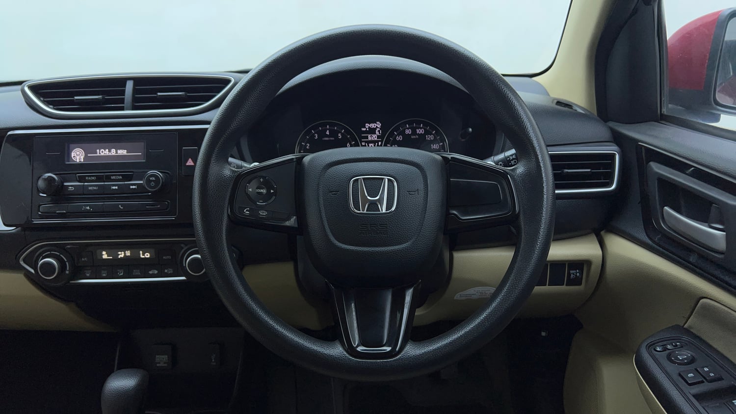 Used 2019 Honda Amaze 1.2 V CVT Petrol Petrol Automatic top_features Steering mounted controls