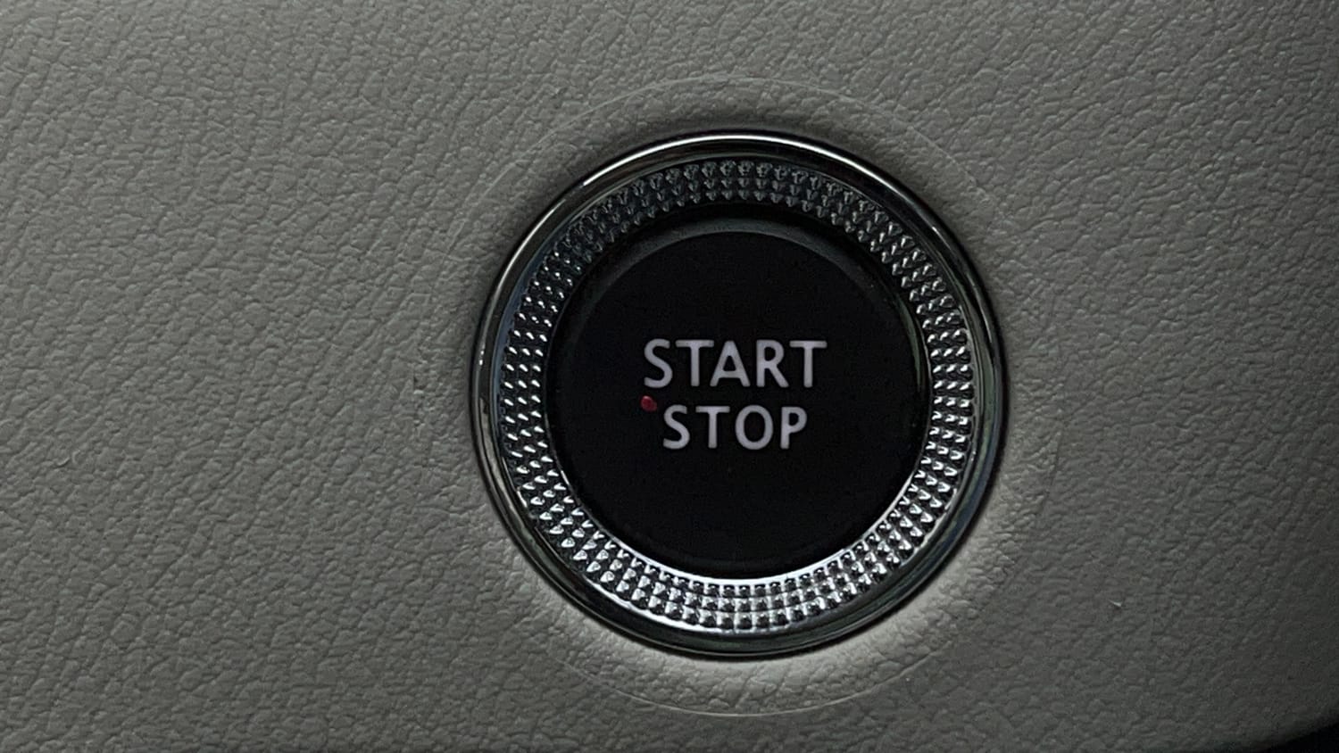 Used 2024 Nissan Magnite XV Petrol Manual top_features Keyless start