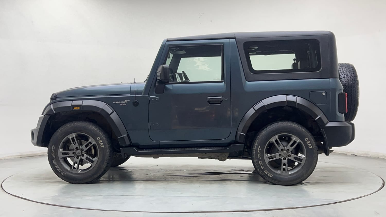 Used 2022 mahindra Thar LX Hard Top Petrol AT 4WD Petrol Automatic exterior LEFT SIDE VIEW