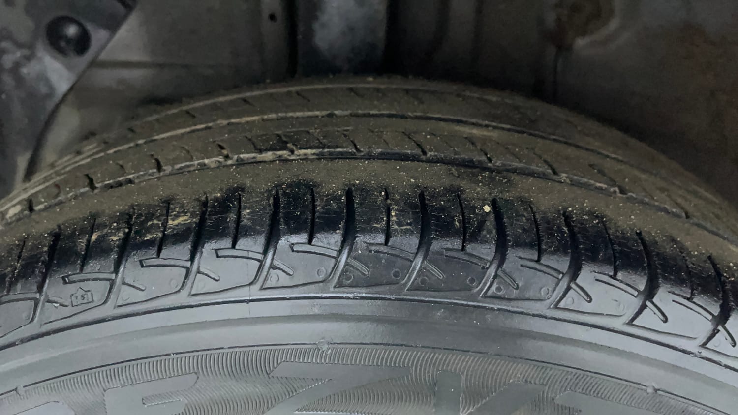 Used 2019 Hyundai Elite i20 Sportz Plus 1.2 Petrol Manual tyres RIGHT REAR TYRE TREAD VIEW