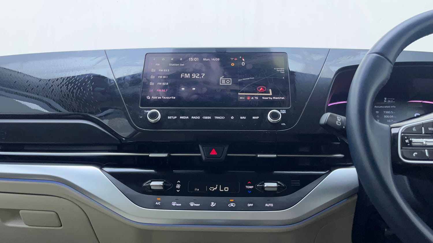 Used 2022 Kia Carens Luxury 1.4 Petrol 7 STR Petrol Manual interior MUSIC SYSTEM & AC CONTROL VIEW