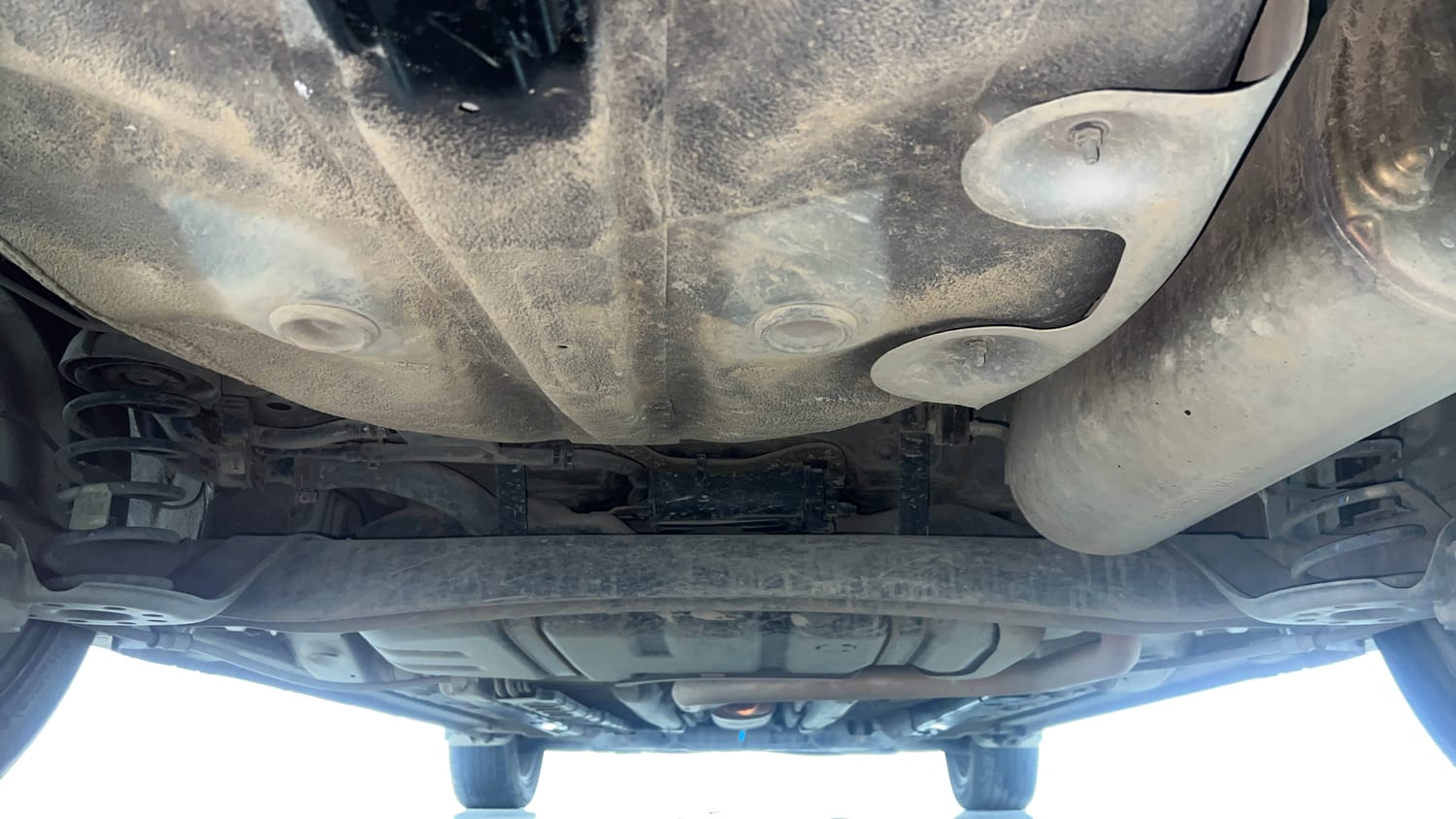 Used 2019 Hyundai Verna SX (O) 1.6 VTVT AT Petrol Automatic extra REAR UNDERBODY VIEW (TAKEN FROM REAR)