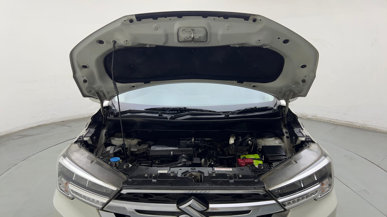 Used 2023 Maruti Suzuki XL6 Zeta MT CNG Cng Manual engine ENGINE & BONNET OPEN FRONT VIEW