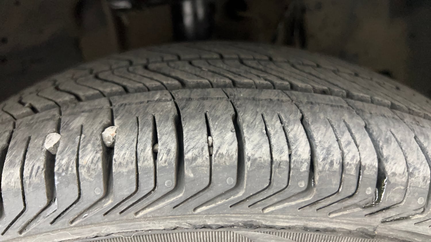 Used 2018 Tata Tigor Revotron XT Petrol + CNG (Outside Fitted) Cng Manual tyres RIGHT FRONT TYRE TREAD VIEW