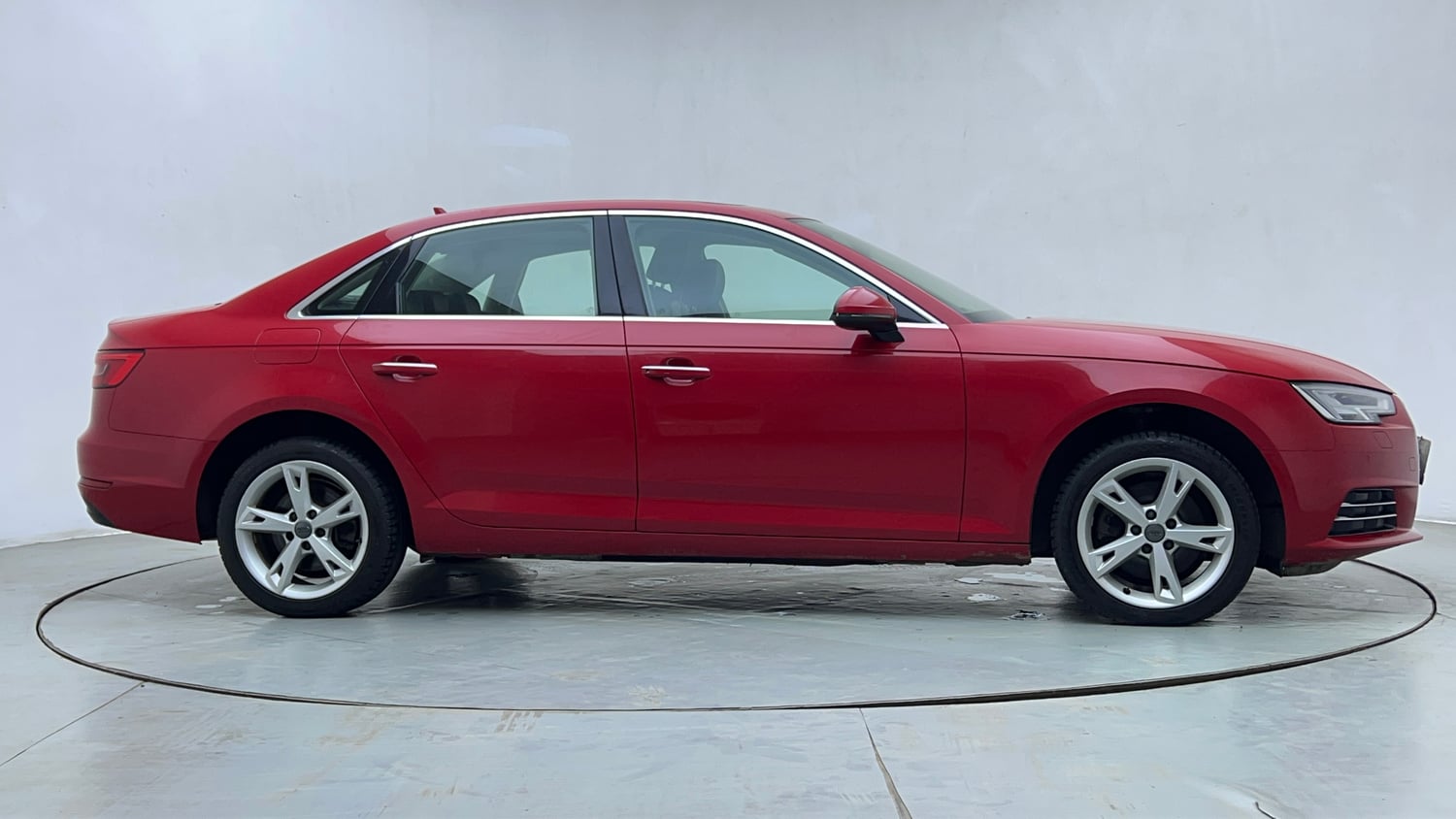 Used 2017 Audi A4 30 TFSI Technology Pack Petrol Automatic exterior RIGHT SIDE VIEW