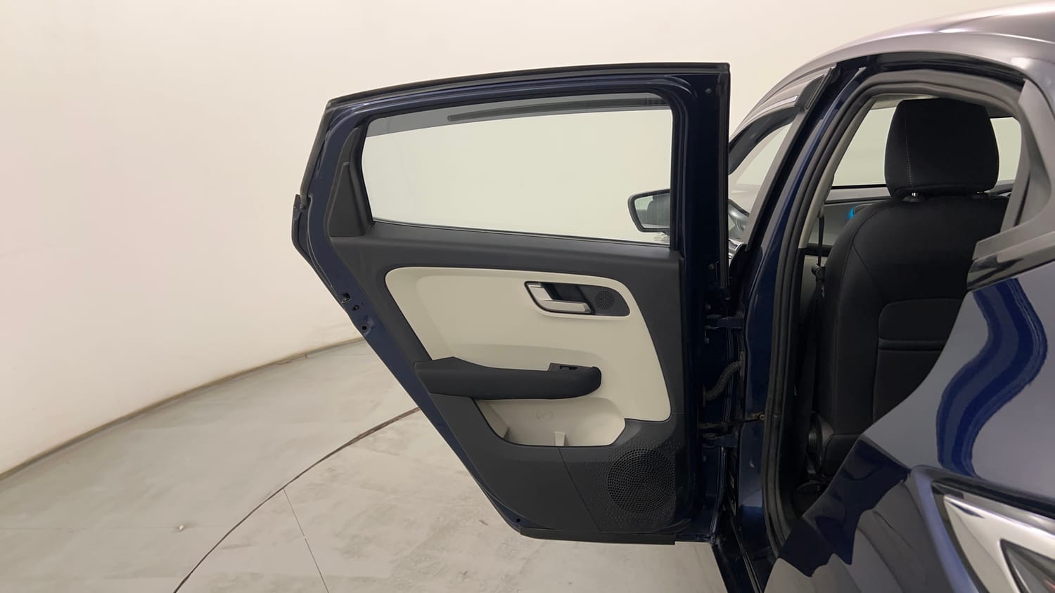Used 2023 Tata Altroz XZ Plus (O) (S) iCNG Cng Manual interior LEFT REAR DOOR OPEN VIEW