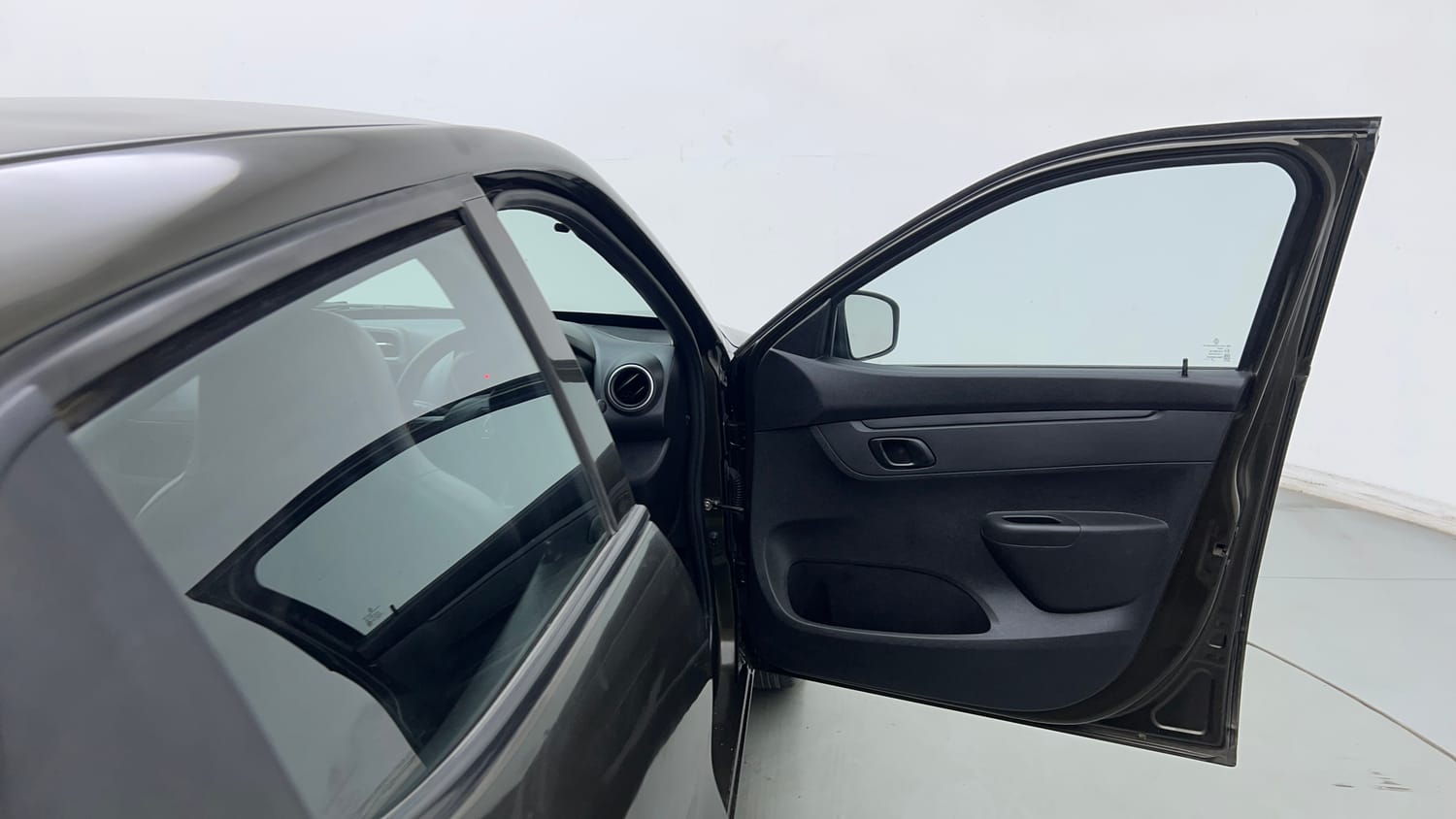 Used 2020 Renault Kwid RXL Petrol Manual interior RIGHT FRONT DOOR OPEN VIEW