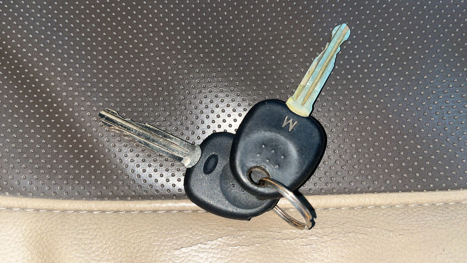 Used 2013 Hyundai i10 Era 1.1 iRDE2 Petrol Manual extra CAR KEY VIEW