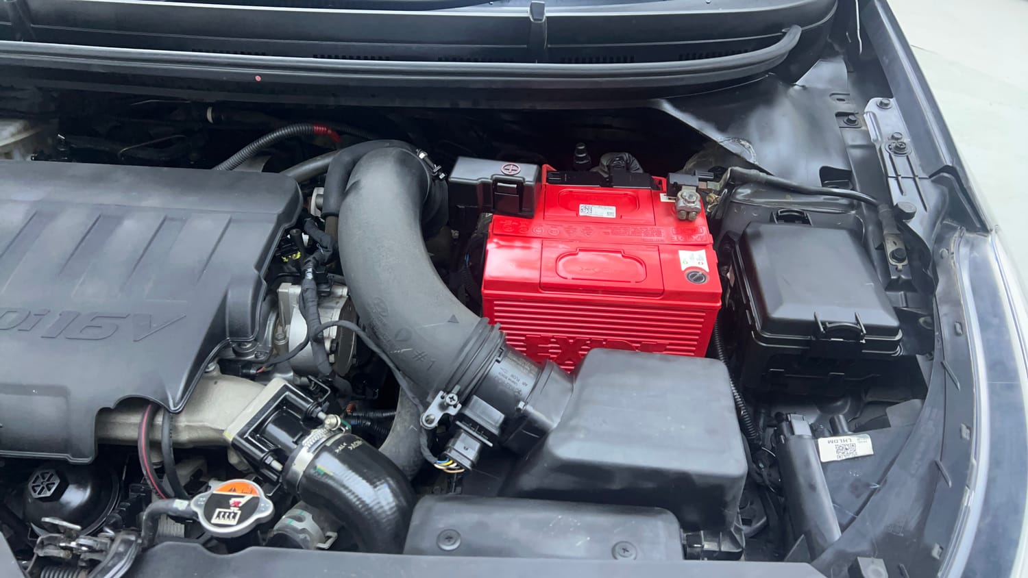 Used 2016 Hyundai Elite i20 Sportz 1.4 CRDI Diesel Manual engine ENGINE LEFT SIDE VIEW