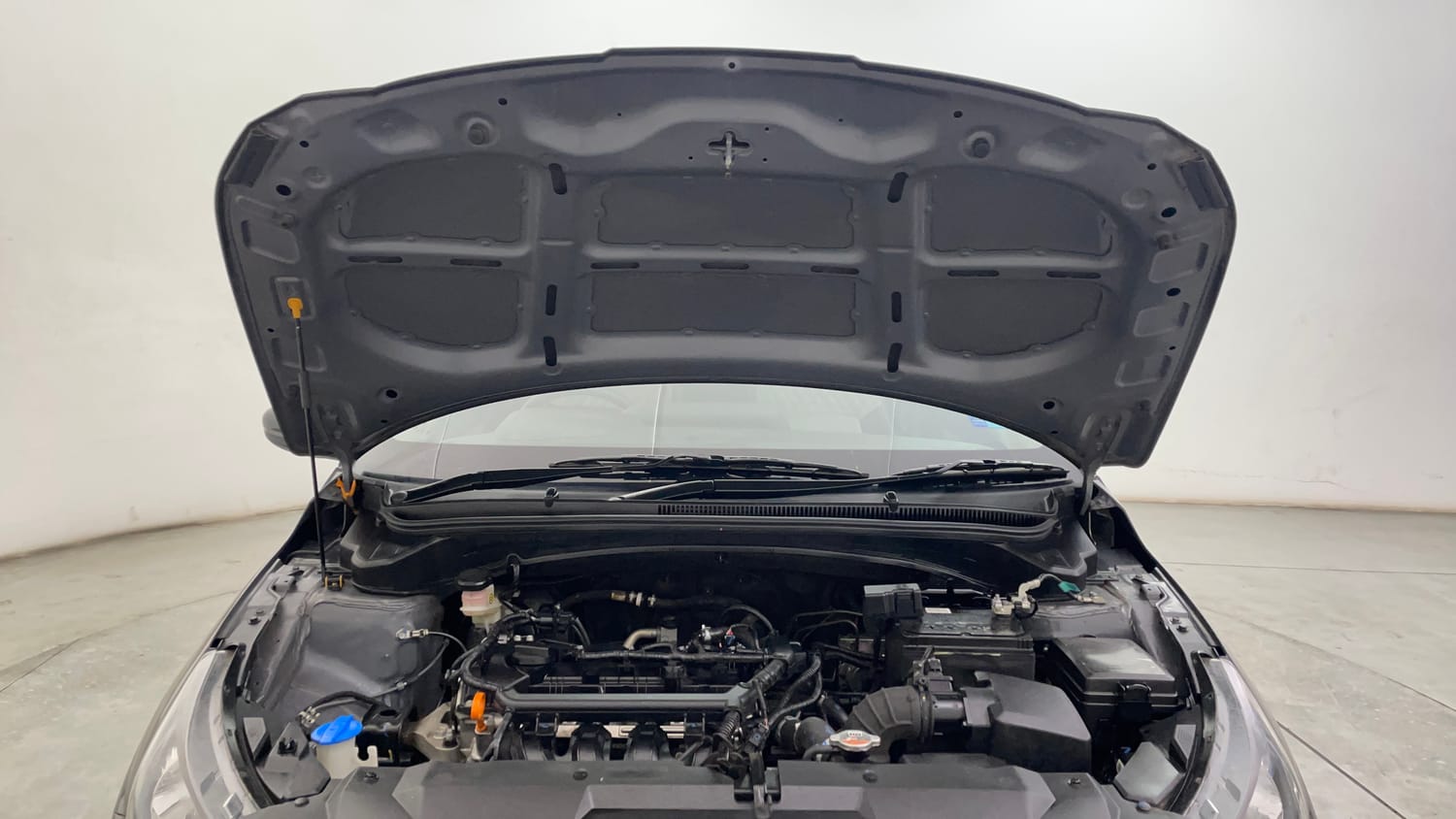 Used 2024 Hyundai i20 Sportz (O) 1.2 IVT Petrol Automatic engine ENGINE & BONNET OPEN FRONT VIEW