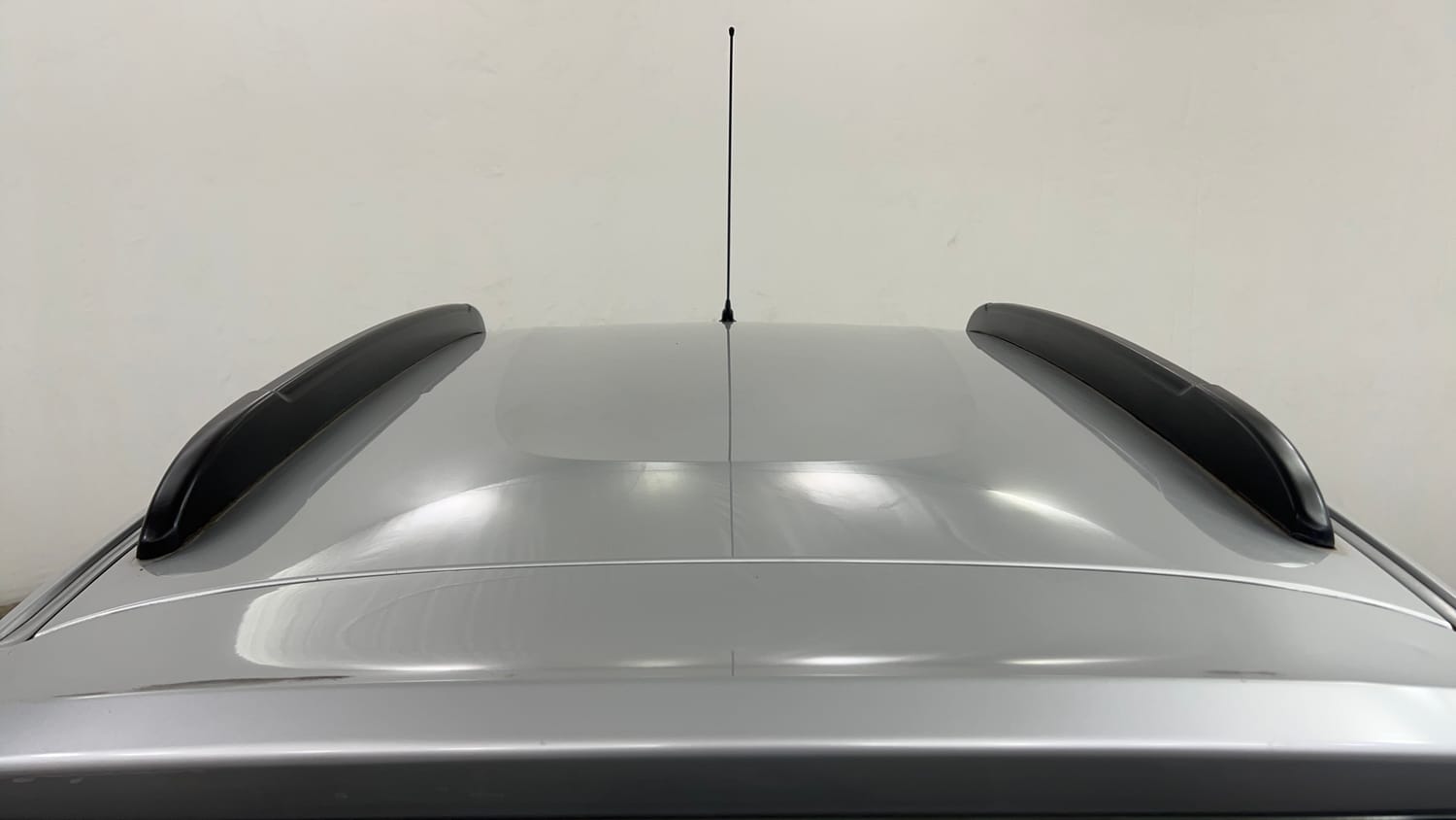 Used 2023 Renault Kwid RXT 1.0 Petrol Manual exterior EXTERIOR ROOF VIEW