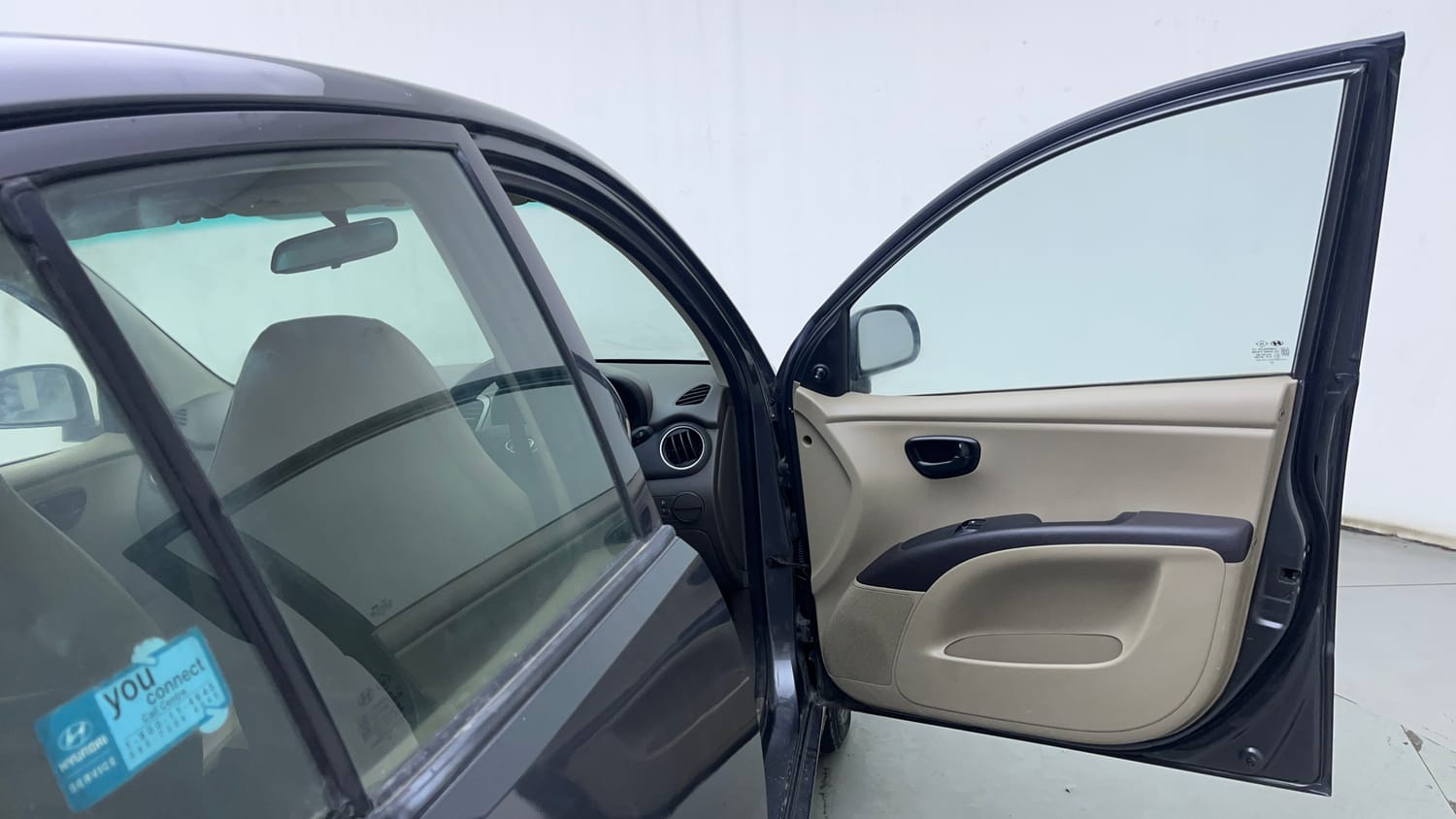 Used 2013 Hyundai i10 Era 1.1 iRDE2 Petrol Manual interior RIGHT FRONT DOOR OPEN VIEW