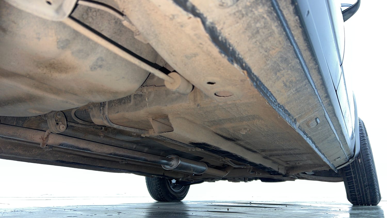 Used 2020 Renault Kwid RXL Petrol Manual extra REAR RIGHT UNDERBODY VIEW