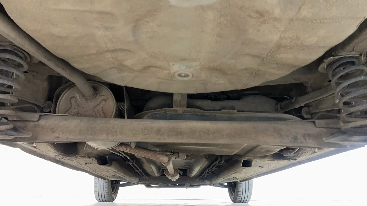 Used 2023 Renault Kwid RXT 1.0 Petrol Manual extra REAR UNDERBODY VIEW (TAKEN FROM REAR)