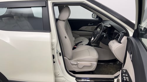 Used 2021 Mahindra XUV 300 W8 (O) 1.2 Petrol Petrol Manual interior RIGHT SIDE FRONT DOOR CABIN VIEW