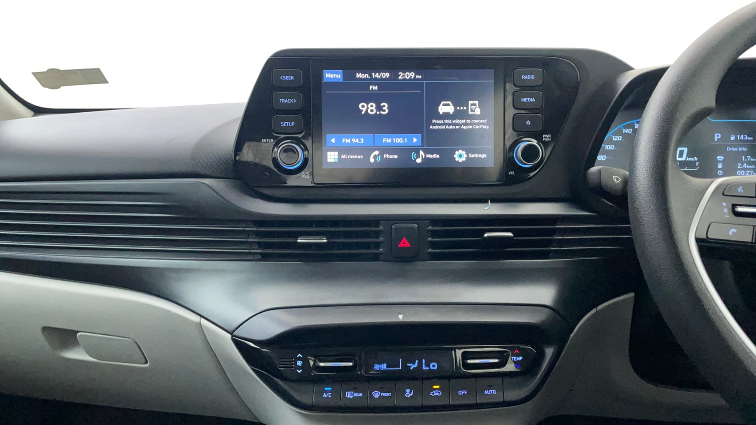 Used 2024 Hyundai i20 Sportz (O) 1.2 IVT Petrol Automatic interior MUSIC SYSTEM & AC CONTROL VIEW