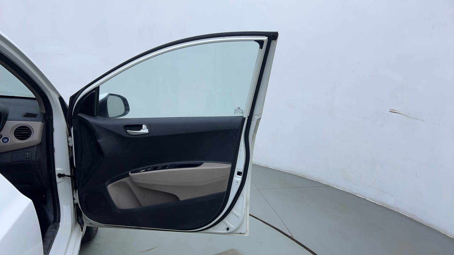 Used 2016 Hyundai Grand i10 Asta 1.2 Kappa VTVT Petrol Manual interior RIGHT FRONT DOOR OPEN VIEW