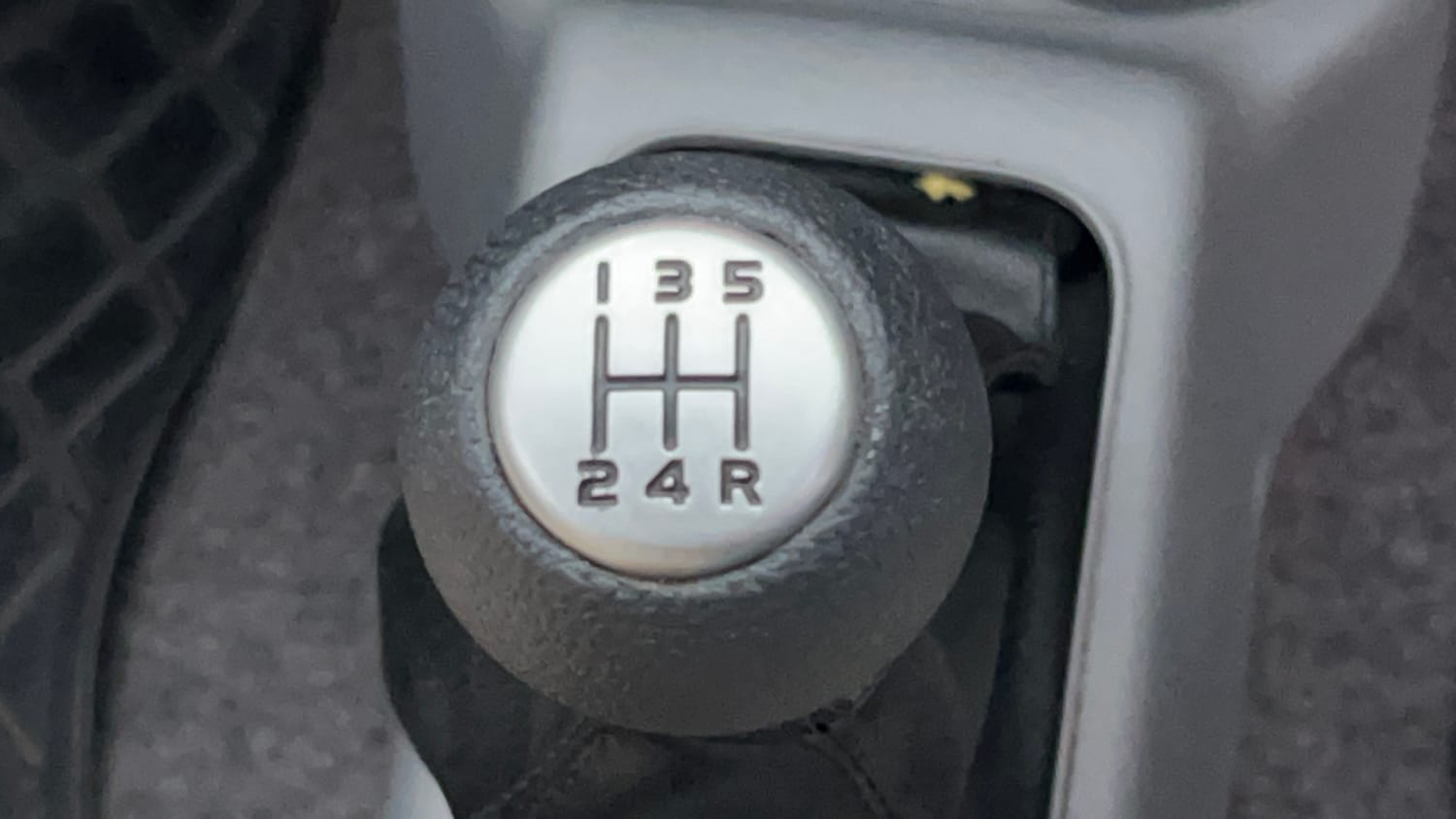 Used 2014 Maruti Suzuki Alto K10 VXi Petrol Manual interior GEAR  KNOB VIEW