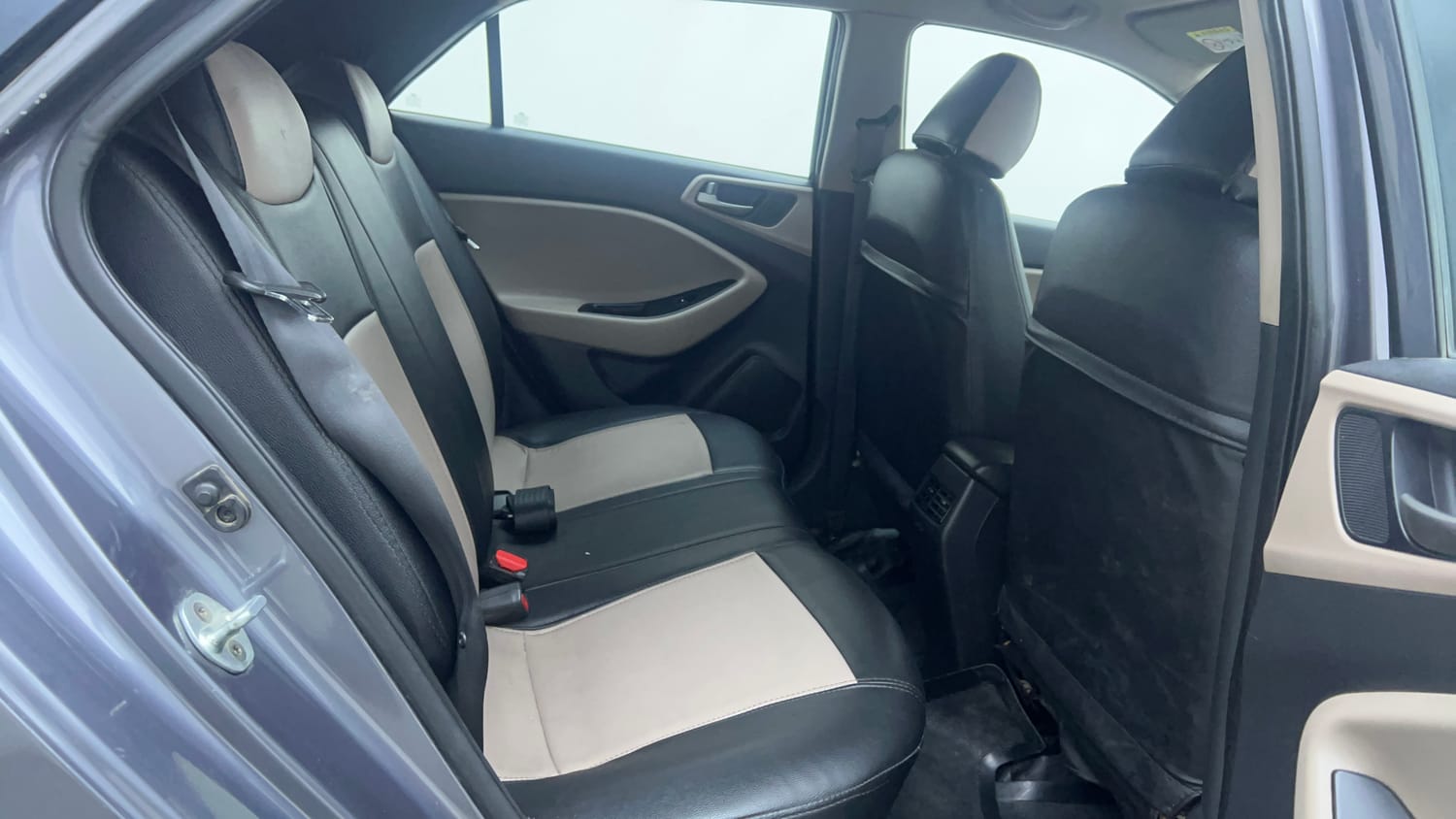 Used 2016 Hyundai Elite i20 Sportz 1.4 CRDI Diesel Manual interior RIGHT SIDE REAR DOOR CABIN VIEW