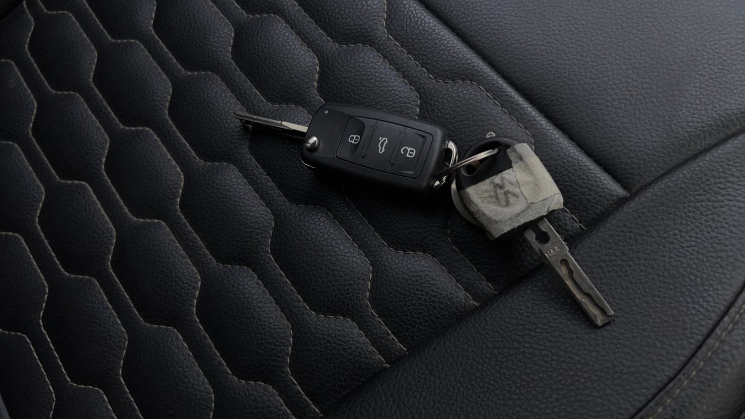 Used 2018 Volkswagen Polo Comfortline 1.0L (P) Petrol Manual extra CAR KEY VIEW