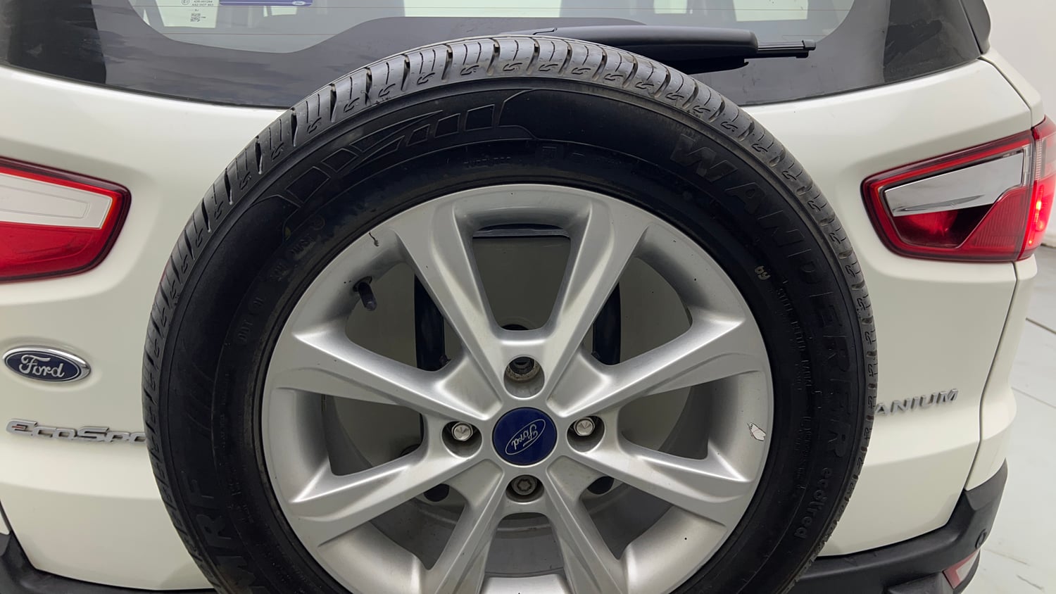 Used 2019 Ford EcoSport Titanium 1.5L Ti-VCT Petrol Manual tyres SPARE TYRE VIEW