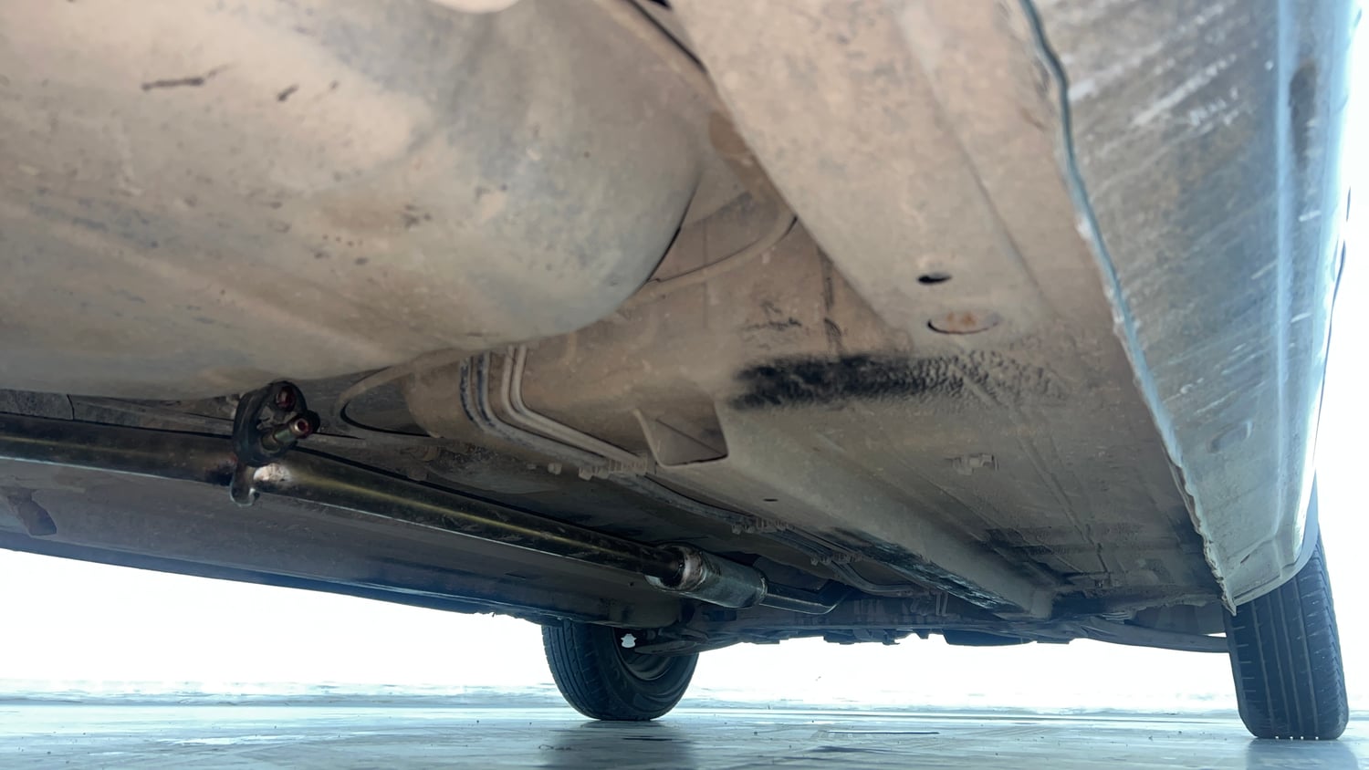 Used 2018 Renault Kwid RXT Opt Petrol Manual extra REAR RIGHT UNDERBODY VIEW