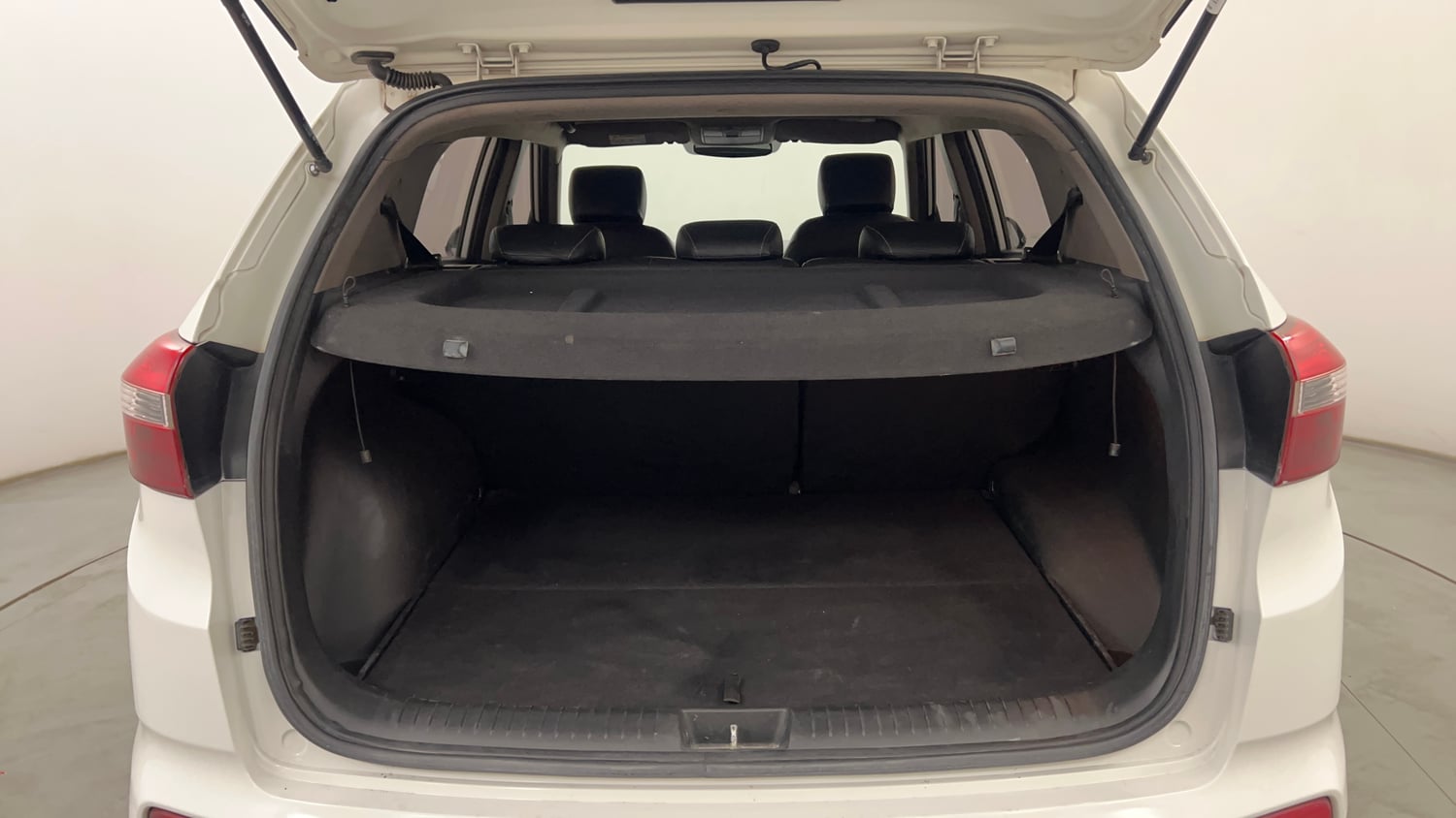 Used 2018 Hyundai Creta SX Plus 1.6 AT CRDI Diesel Automatic interior DICKY INSIDE VIEW